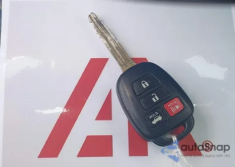 2018 Toyota Corolla Se z USA, uszkodzony, nr VIN 5YFBURHE2JP827989